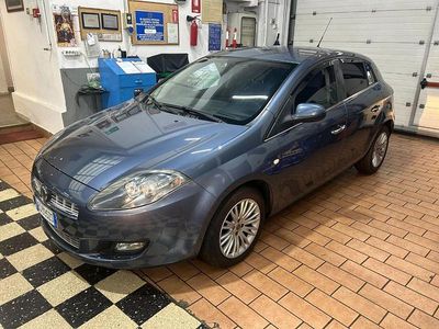 Usata Fiat Bravo Emotion 120 CV (88 kW) 2011 Blu metallizzato Utilitaria