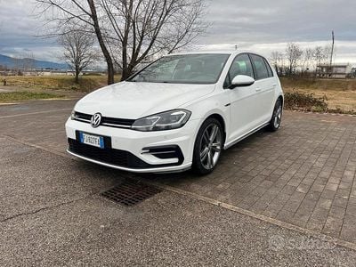 Bianco Usata 2017 VW Golf R-line Berlina | 16.900 € (Molto cara)