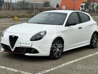 Gebraucht Alfa Romeo Giulietta Ti 120 PS (88 kW) 2020 Weiß Kleinwagen