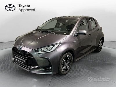 Usata Toyota Yaris Hybrid Trend 116 CV (85 kW) 2022 Grigio Berlina