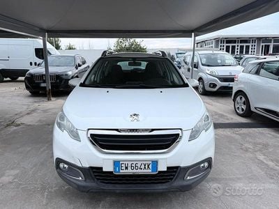 Usata Peugeot 2008 Allure 92 CV (67 kW) 2014 Bianco SUV
