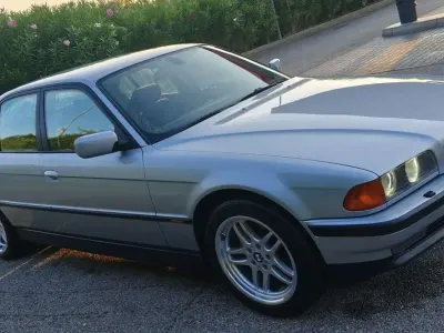 Usata BMW 735 Sport Line 235 CV (172 kW) 1997 Grigio Berlina