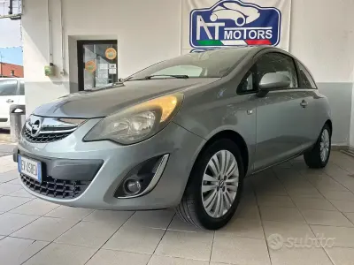 Usata Opel Corsa Edition 85 CV (62 kW) 2014 Grigio Utilitaria