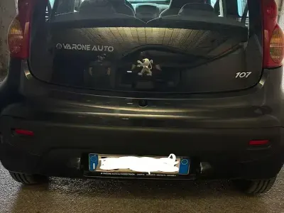 Usata Peugeot 107 68 CV (50 kW) 2007 Nero Utilitaria