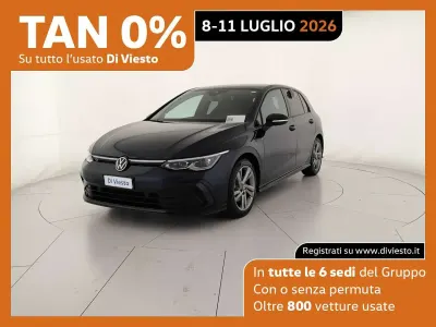 Usata VW Golf VIII R-line 150 CV (110 kW) 2024 H7 atlantic blue metallizzato Station wagon