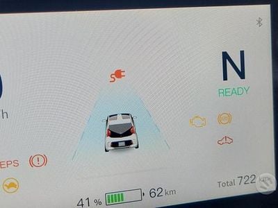 Usata XEV Yoyo 7 kW (10 CV) 2024 Bianco Utilitaria