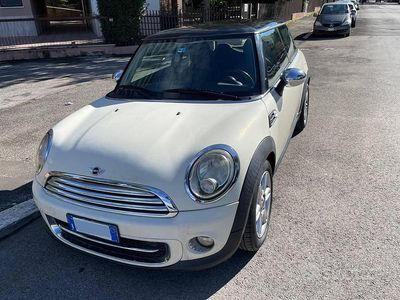 Usata Mini Cooper D 112 CV (82 kW) 2010 Bianco Utilitaria