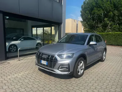 Usata Audi Q5 Advanced 163 CV (119 kW) 2021 Argento SUV