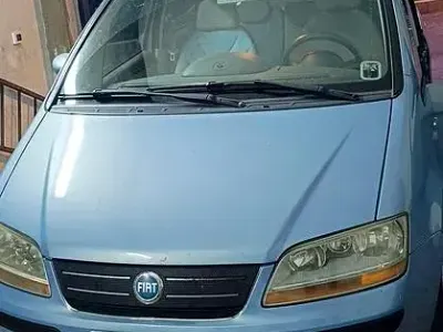 Usata Fiat Idea 70 CV (51 kW) 2004 Blu Monovolume