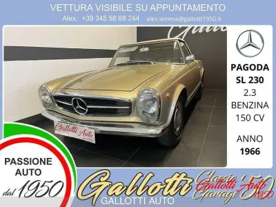 Usata Mercedes W113 149 CV (109 kW) 1966 Marrone Coupé