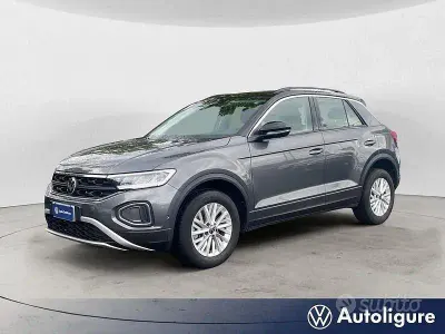 Usata VW T-Roc Life 150 CV (110 kW) 2025 Grigio SUV