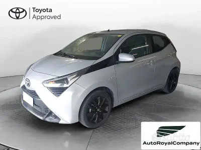 Brugt Toyota Aygo X-play 72 HK (52 kW) 2019 Grå Hatchback