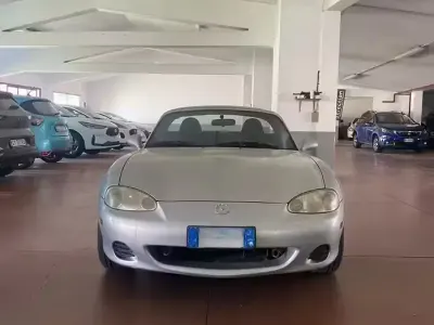 Usata Mazda MX5 110 CV (80 kW) 2005 Grigio Cabrio