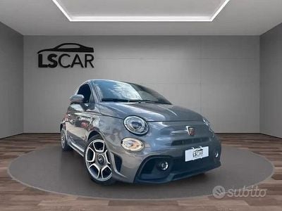 Begagnad Fiat 500 Abarth 165 HK (121 kW) 2021 Grå Sedan