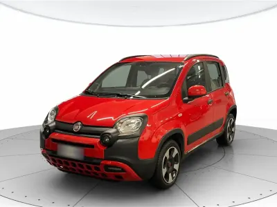Usado Fiat Panda Cross Cross 70 CV (51 kW) 2022 Rojo Utilitario