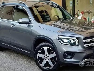 Usata Mercedes GLB200 150 CV (110 kW) 2023 Grigio SUV
