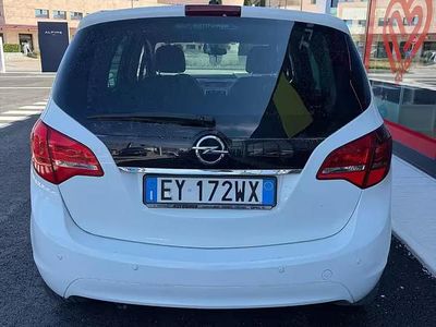 Usata Opel Meriva 120 CV (88 kW) 2015 Bianco Monovolume