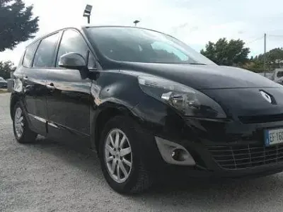 Usata Renault Scénic Dynamique 110 CV (80 kW) 2010 Nero Monovolume
