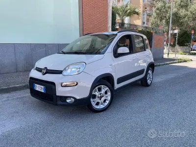 Begagnad Fiat Panda Trekking 80 HK (58 kW) 2014 Beige Halvkombi