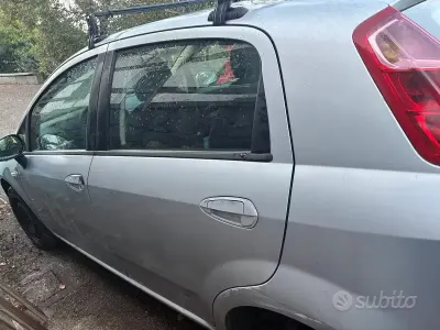 Usata Fiat Punto 75 CV (55 kW) 2008 Utilitaria