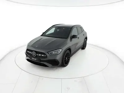 Usata Mercedes GLA200 Premium 150 CV (110 kW) 2022 Grigio SUV