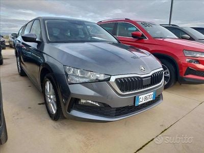 Usata Skoda Scala Ambition 110 CV (80 kW) 2023 Grigio Utilitaria