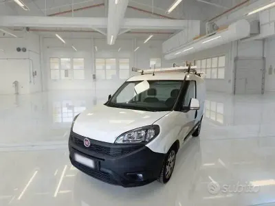 Usata Fiat Doblò 120 CV (88 kW) 2019 Bianco Monovolume