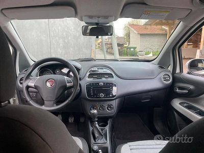 Usata Fiat Punto Evo 69 CV (50 kW) 2010 Bianco Utilitaria