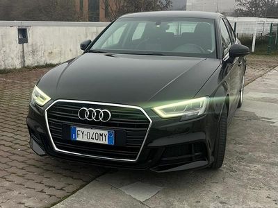 Usado Audi A3 Admired 105 CV (77 kW) 2019 Negro Berlina