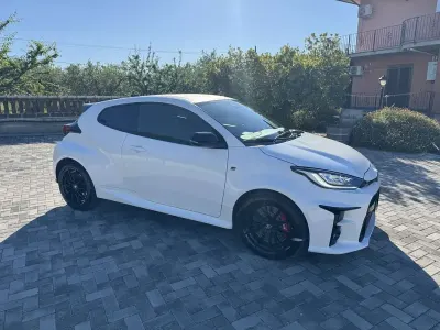 Usata Toyota Yaris 261 CV (191 kW) 2021 Utilitaria