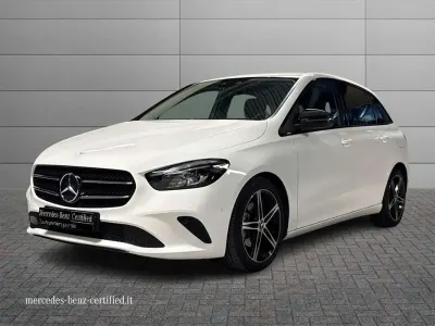 Usata Mercedes B180 116 CV (85 kW) 2022 Bianco polare Utilitaria