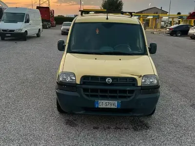 Usata Fiat Doblò 105 CV (77 kW) 2005 Giallo Monovolume