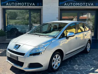Usata Peugeot 5008 Premium 109 CV (80 kW) 2010 Grigio Monovolume