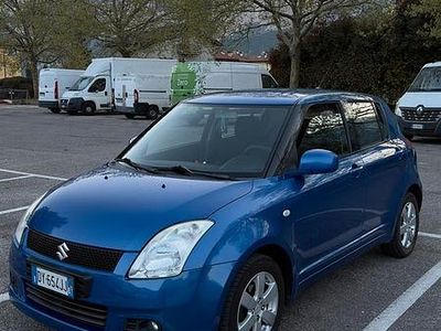 Usata Suzuki Swift 92 CV (67 kW) 2010 Blu Utilitaria