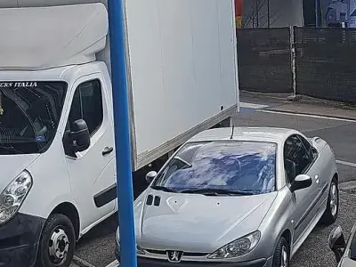 Usata Peugeot 206 CC 109 CV (80 kW) 2002 Bluazzurro Cabrio