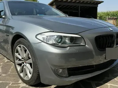 Usata BMW 530 Efficient Dynamics 258 CV (189 kW) 2011 Grigio Berlina