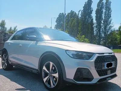 Usata Audi A1 Design 110 CV (80 kW) 2023 Argento SUV