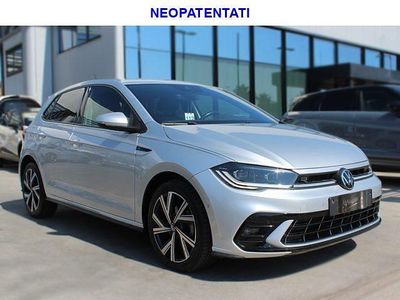 Usata VW Polo R-line 110 CV (80 kW) 2022 Argento met. Berlina