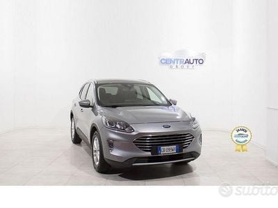 Usata Ford Kuga Titanium 120 CV (88 kW) 2020 Argento SUV
