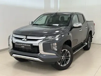 Occasion Mitsubishi L200 Select 150 ch (110 kW) 2022 Gris Pick-up