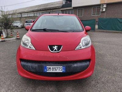 Gebraucht Peugeot 107 68 PS (50 kW) 2008 Rot Kleinwagen