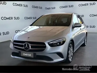 Usata Mercedes B180 Business 116 CV (85 kW) 2020 Grigio Monovolume