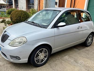 Usata Lancia Ypsilon 77 CV (56 kW) 2009 Grigio Utilitaria