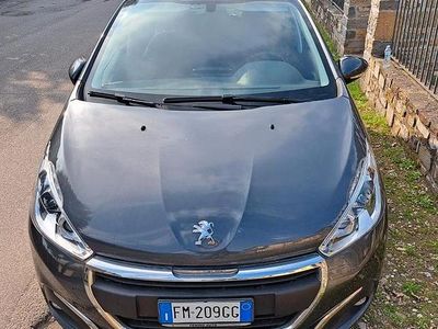 Usata Peugeot 208 82 CV (60 kW) 2017 Grigio Utilitaria