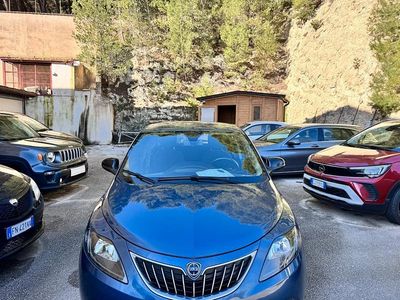 Usata Lancia Ypsilon Gold 69 CV (50 kW) 2022 Blu Utilitaria