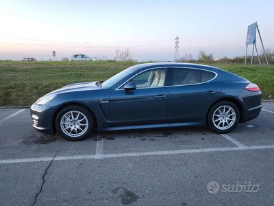 Usata Porsche Panamera 400 CV (294 kW) 2012 Blu Berlina