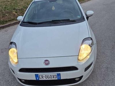 Usata Fiat Punto Lounge 75 CV (55 kW) 2013 Utilitaria