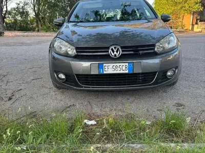 Usata VW Golf VI 105 CV (77 kW) 2010 Utilitaria