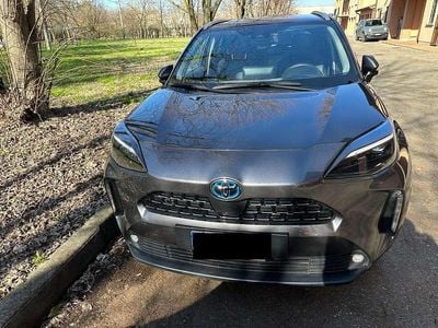 Usata Toyota Yaris Cross Lounge 116 CV (85 kW) 2022 Grigio SUV
