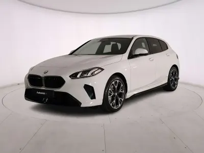 Nuova BMW 120 M Sport 163 CV (119 kW) 2026 Alpin white Utilitaria